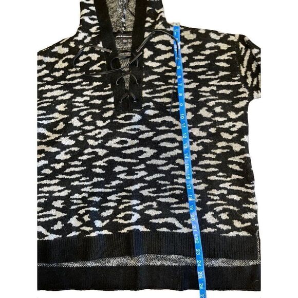 Rock Republic Hooded V-Neck Animal Leopard Print Sweater Size XL - Picture 14 of 15